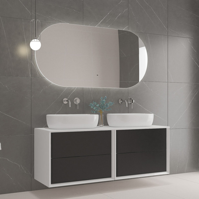 Зеркало Cezares Vague 140x70 с контурной подсветкой и датчиком движения CZR-SPC-VAGUE-1400-700-MOV